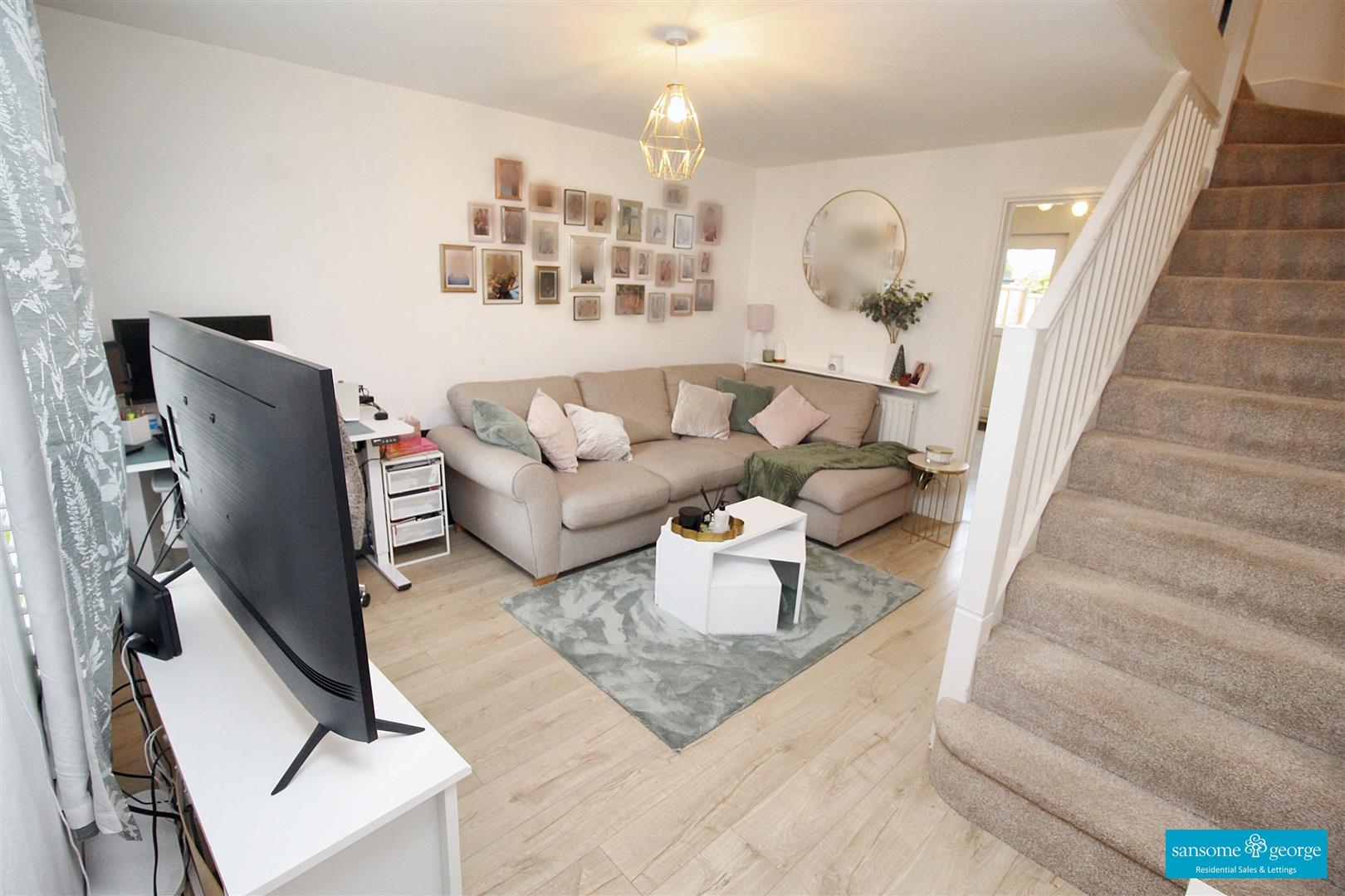 2 bed property in Pottery Road, Reading